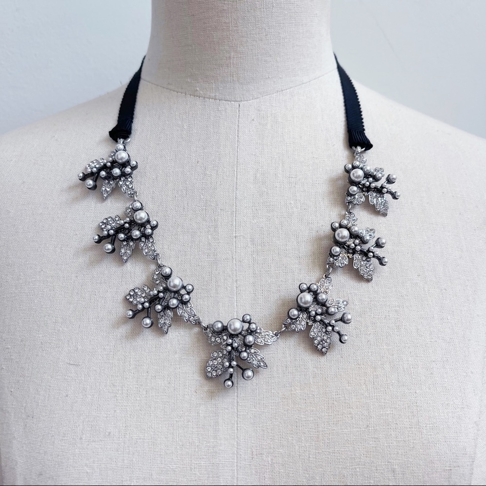 Silver Tone Faux CZ Pearl Leaf Design Bib Necklace